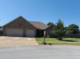 10927 Foxglove Ln, Prairie Grove, AR 72753