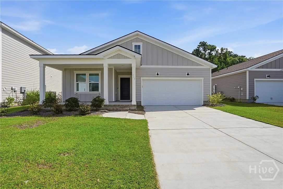 4 bed, 2.0 bath, 1775 sqft, $2,650 — Photo 1