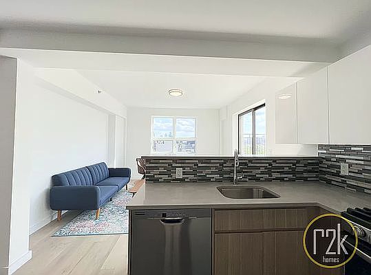 5th image of 28-16 21st St #702F