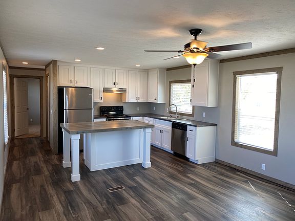 2nd image of 2101 SW 38th St #51