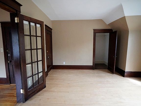 4th image of 1419 Como Ave APT 2