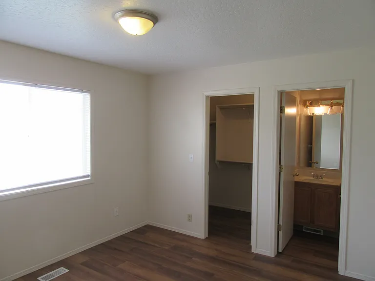 510 Lost Basin Ct — Photo 8