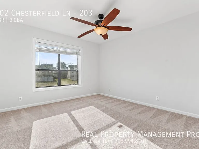 202 Chesterfield Ln #203 — Photo 14