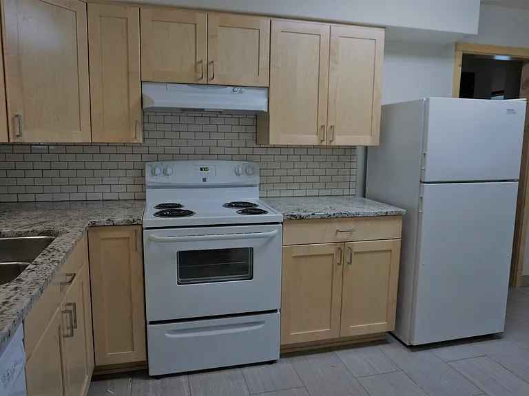 2906 Geary St SE — Photo 3