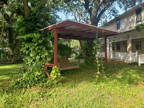 3rd image of 6565 Birch Dr