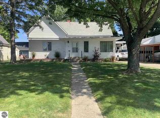 1008 Court St, Clare, MI 48617