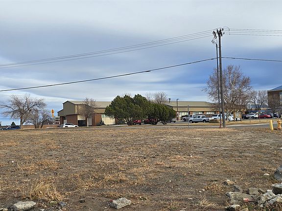 4th image of 275 15th Ave S
