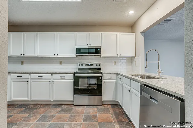 16522 Alwick Ln — Photo 14