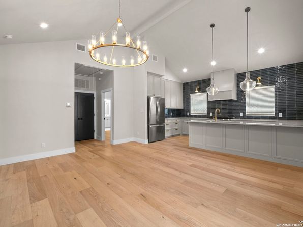 210 SIMON, San Antonio, TX 78204