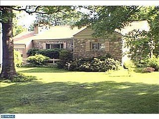 2nd image of 1827 Ardin Dr