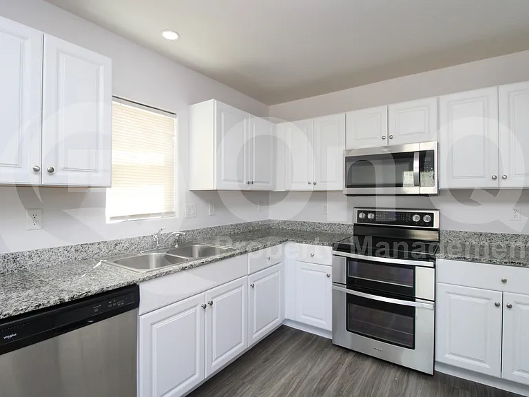 286 E Bobcat Pl — Photo 9