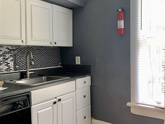 5th image of 1111 N Pkwy