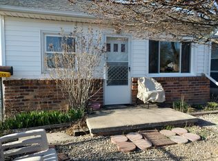 128 W Perry St, Walbridge, OH 43465