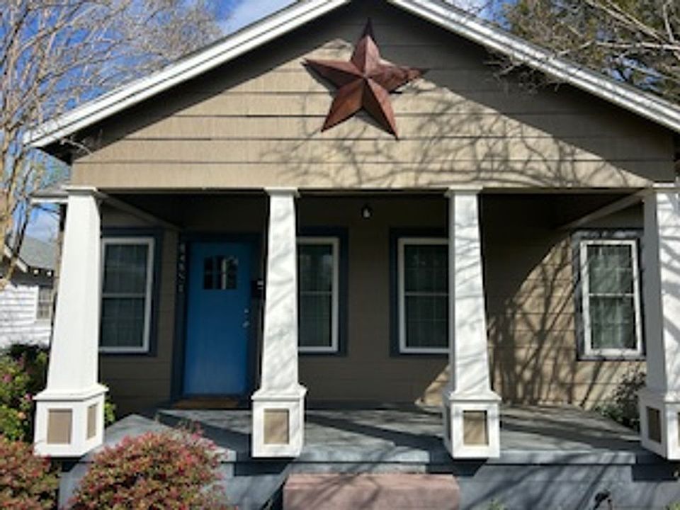 1st image of 648 E College Ave