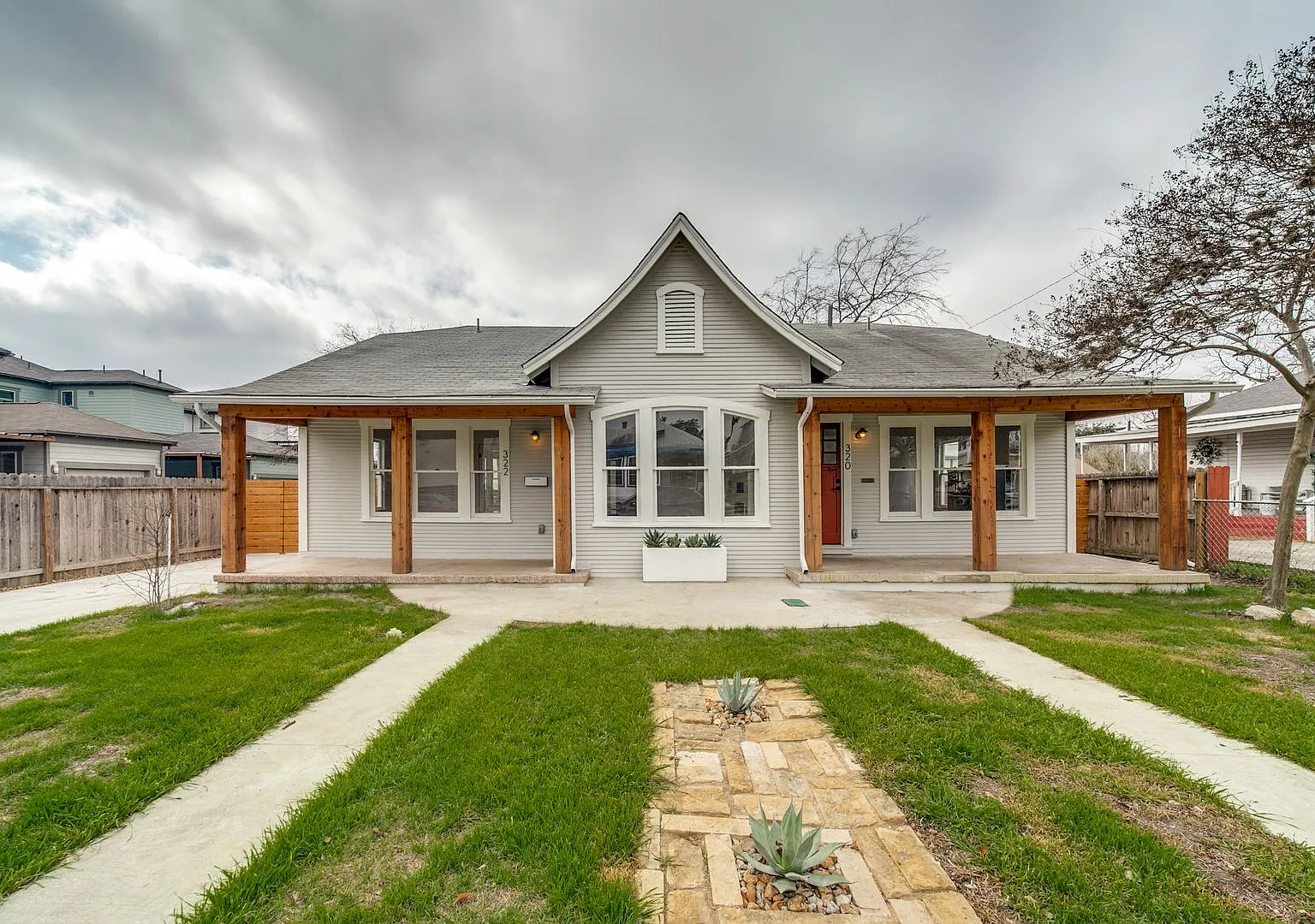 Renovated 3-Bedroom Duplex In Tobin Hill — Photo 1