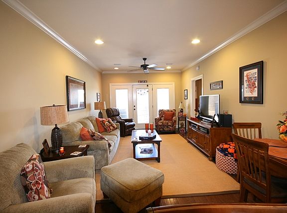 5th image of 402 W Magnolia Ave APT 225