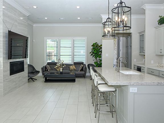 4th image of 2431 Prairie Hollow Ln