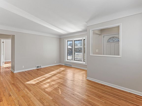 3rd image of 3804 S Longmeadow Rd