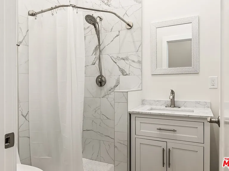 2336 Scarff St #2338 — Photo 22