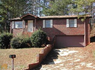 2857 Aunt Pitty Pat Ln, Douglasville, GA 30135