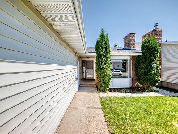 3rd image of 6208 11th Ave NW