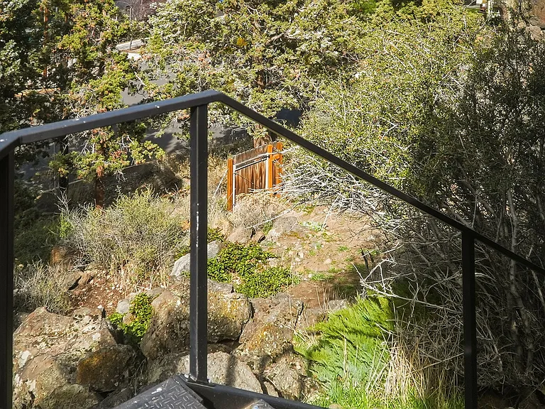 26 NW Shasta Pl — Photo 43