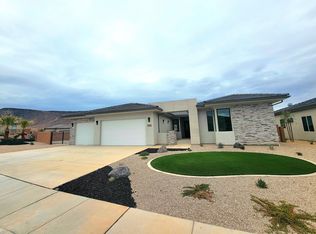 1246 Hawk View Dr, Washington, UT 84780