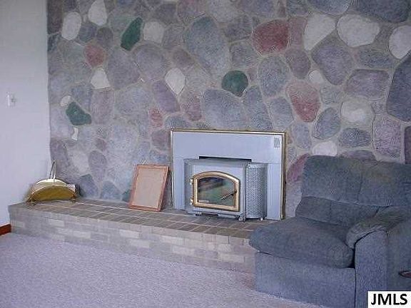 4th image of 11039 Oakwood Dr