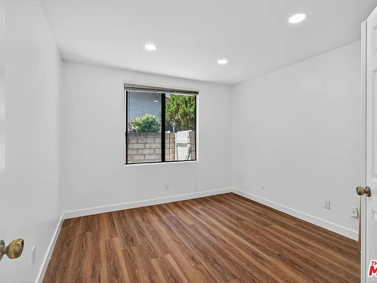 7652 Quimby Ave — Photo 16