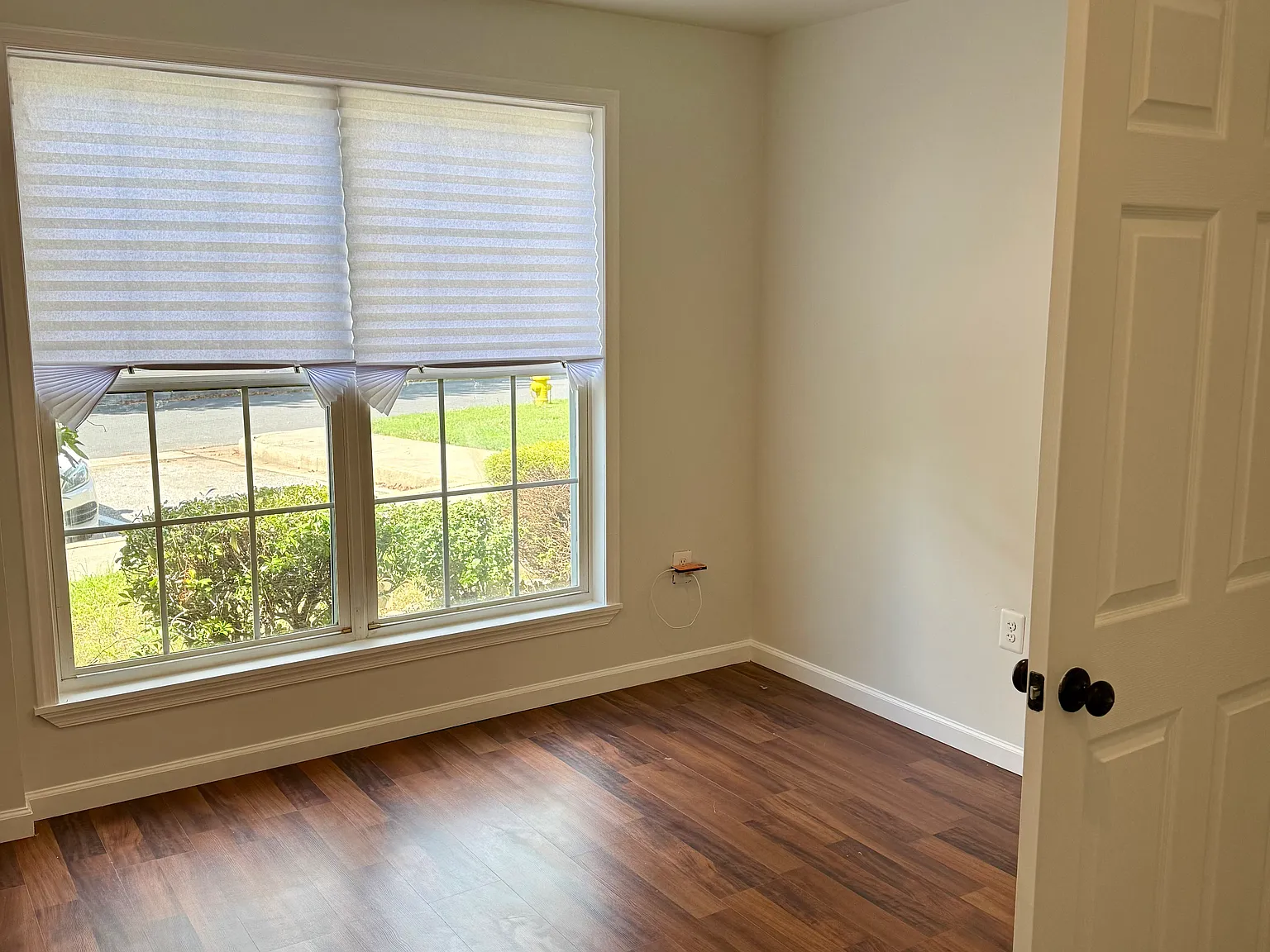 5 bed, 2.5 bath, 1600 sqft, $2,950 — Photo 4