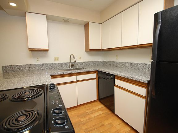 3rd image of 3227 United Dr APT 7