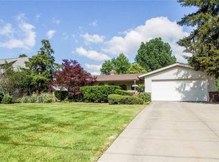 2385 Halcyon Rd, Beachwood, OH 44122