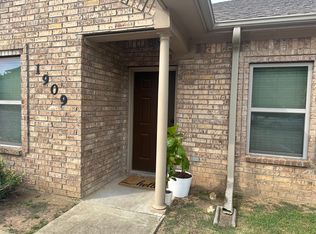1909 Daisy Way, Kilgore, TX 75662