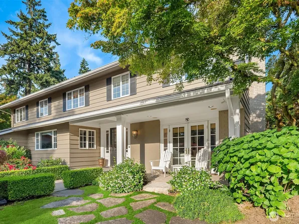 9011 NE 34th Street, Yarrow Point, WA 98004
