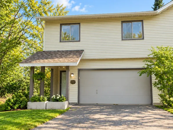 6702 Kara Dr, Eden Prairie, MN 55346