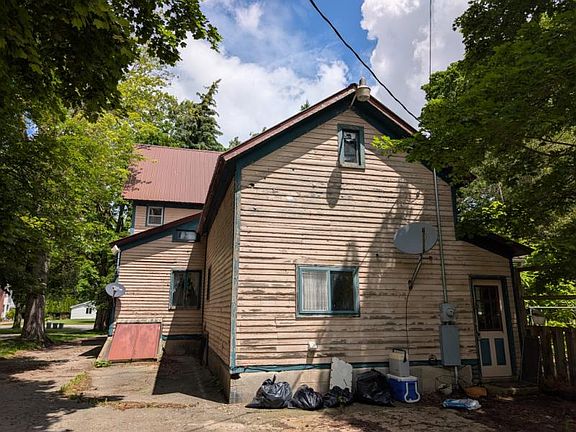 2nd image of 434 E Huron Ave