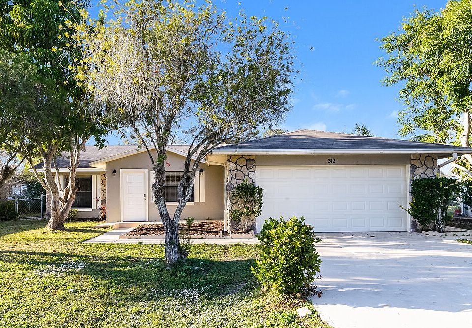 1st image of 319 Colonade Ct
