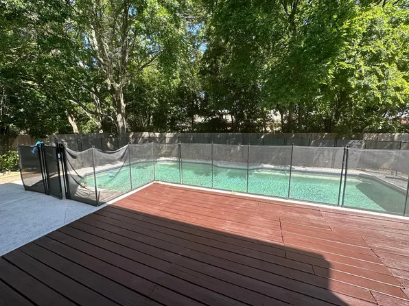 13108 Kellies Farm Ln, Austin, TX 78727