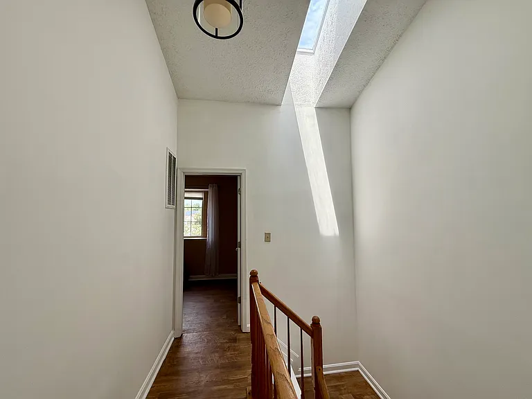 22570 Lower Kells Ln — Photo 13