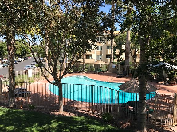 4th image of 3333 Cabrillo Ave
