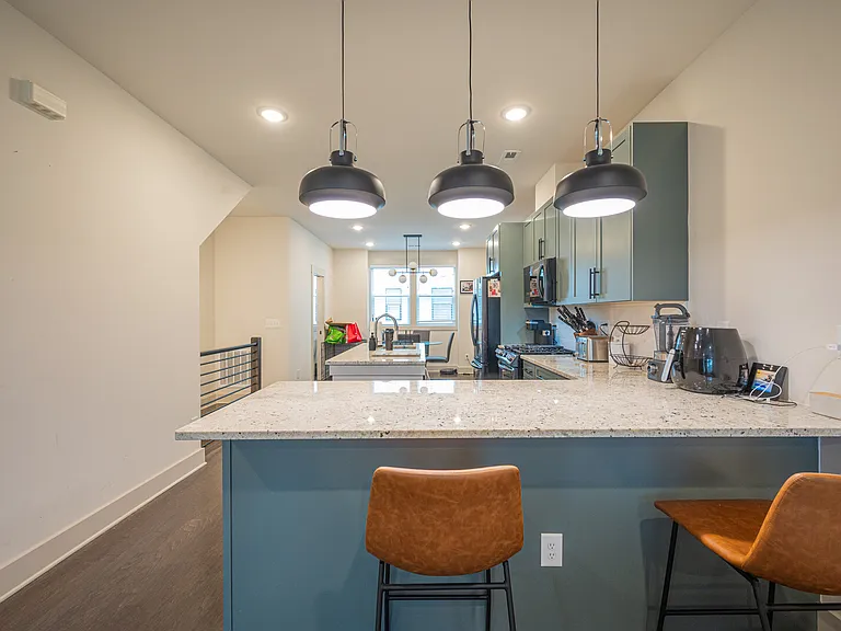 Wesley Terrace Ave — Photo 14