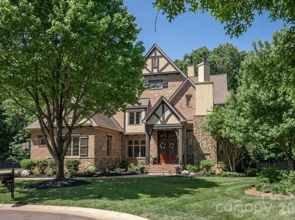 9318 Clerkenwell Dr, Waxhaw, NC 28173