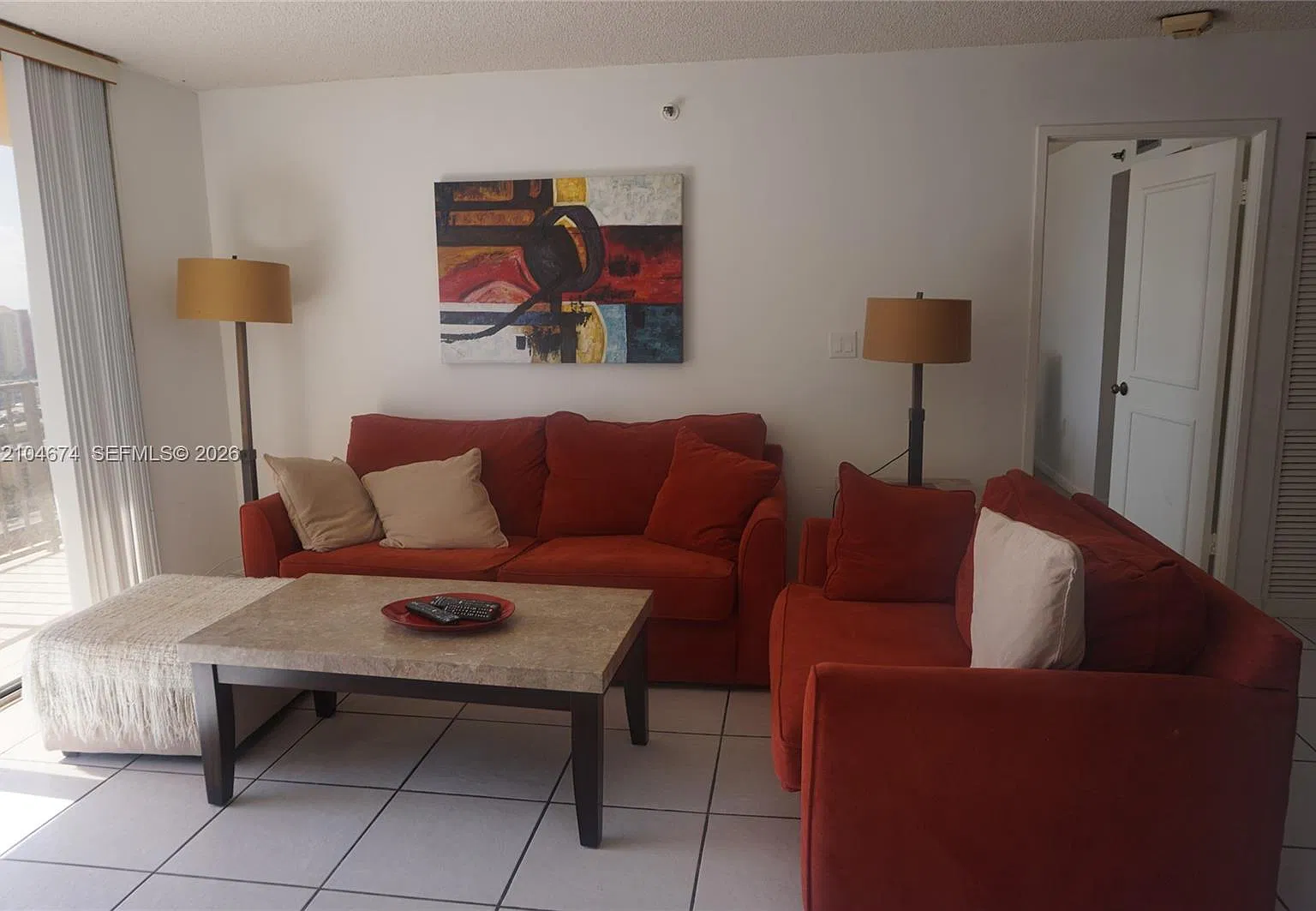 Winston Towers 600 Condo — Photo 4