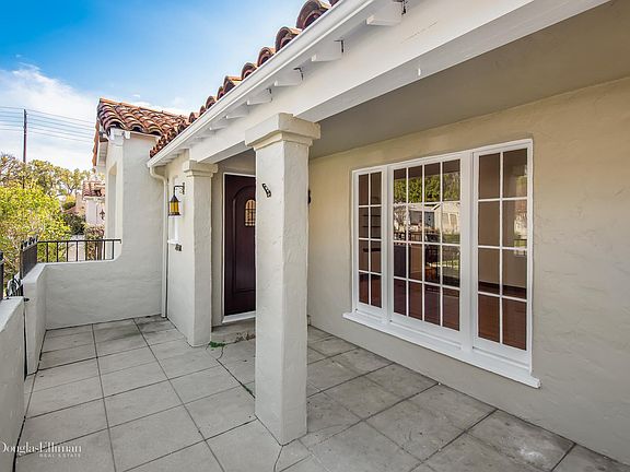 3rd image of 2035 Veteran Ave