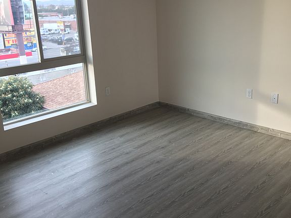 3rd image of 12037 Hart St APT 202