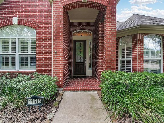 3rd image of 11615 Iron Weed Dr