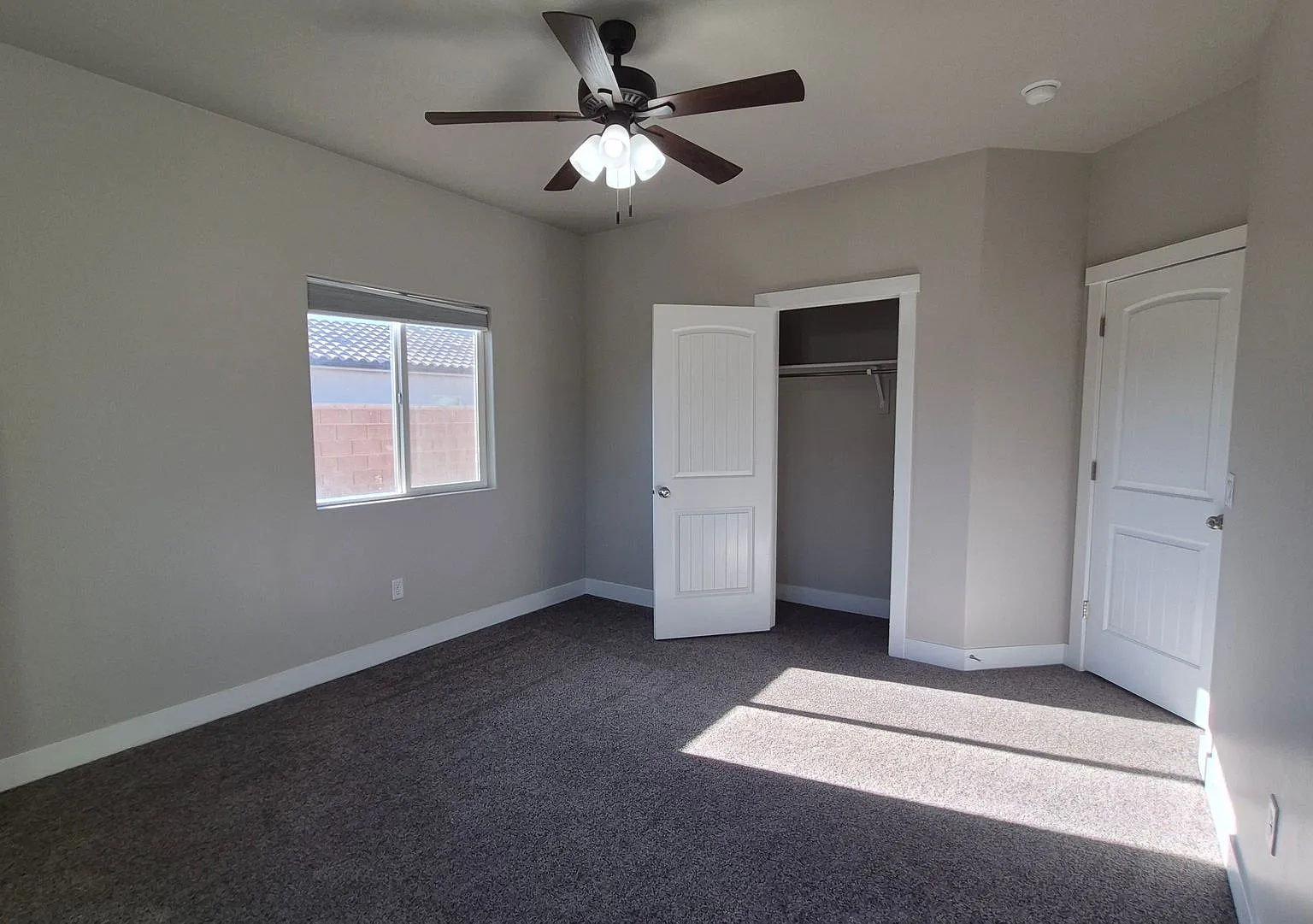 4 bed, 2150 sqft, $2,500 — Photo 4