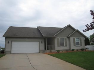 828 Valley Ave, Fremont, MI 49412