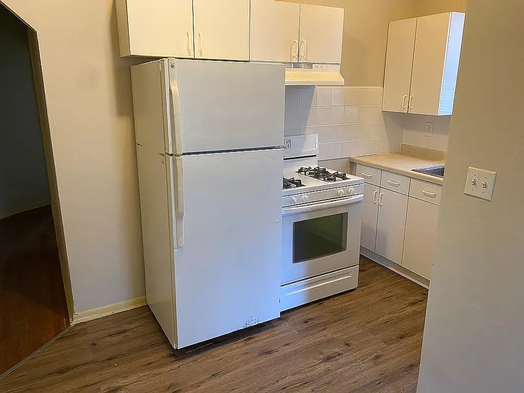 1 bed, 600 sqft, $950 — Photo 2