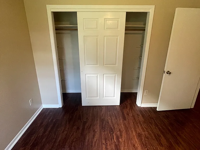 1401 S Broadmoor Dr — Photo 15